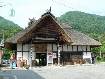 湯野上温泉駅・駅舎