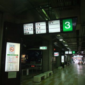 新潟市の『万代シティバスセンター』。県外高速バスの乗り場です。<br>