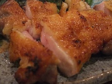 比内鶏の特徴である濃厚な脂の旨味
