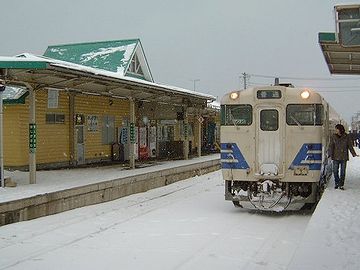 雪の『鰺ヶ沢駅』