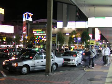 夜の新潟駅万代口・タクシー乗り場