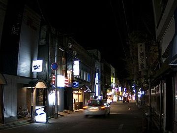 秋田一の“歓楽街”、『川反通り』