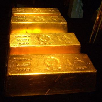 金塊買ったとこもあったよね