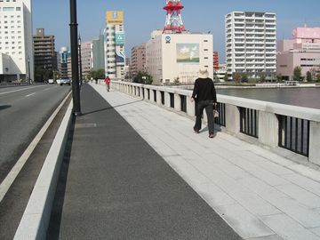 萬代橋欄干