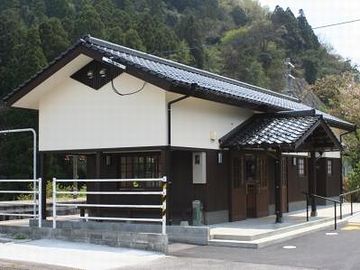 夜明駅・新駅舎