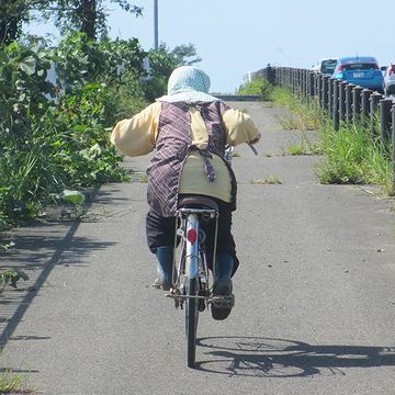 推定年齢75歳。急な登り坂を、時速20キロを超えるスピードで駆けあがってたそうです。