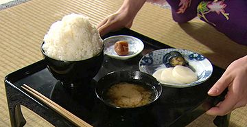 実際、こういうバランスだったようです。これじゃ、脚気になるわな。