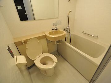 「お風呂と洗面台とトイレが一緒」のものは、3点ユニット