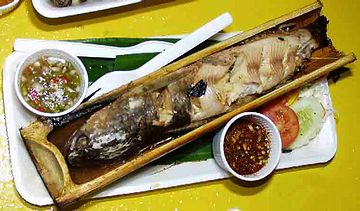 雷魚の蒸し焼き(当然のごとく……、タイです)