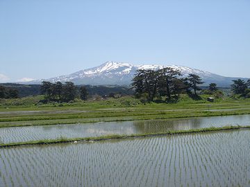 象潟から見た鳥海山