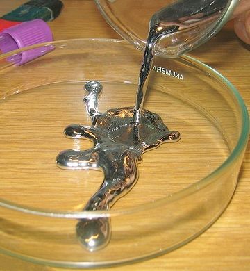 水銀で溶かしたそうです