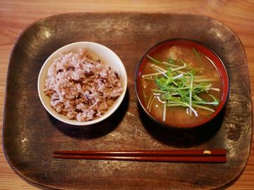 とにかく、食事を減らすべき