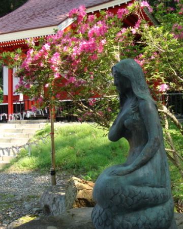 あの田沢湖の辰子姫みたいなんでしょ?