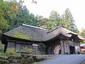 男鹿真山伝承館・曲がり家