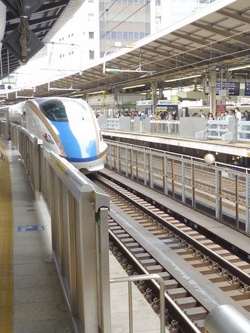 『はくたか565号』定刻に発車