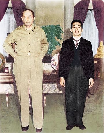 昭和天皇と並んだ写真