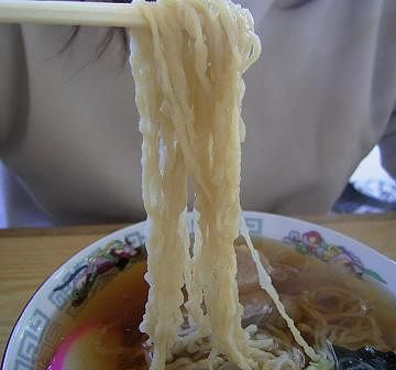 十文字中華そば・極細の縮れ麺