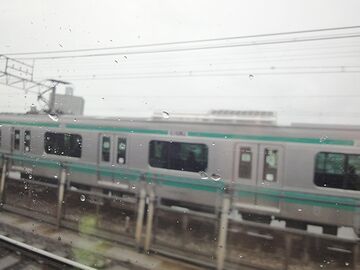 すれ違います