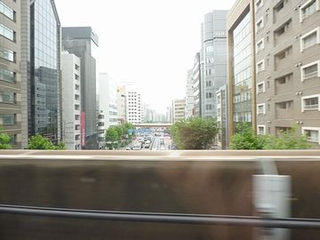 新幹線の車窓からの写真