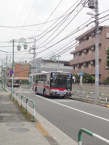 バスが、バス停に着いてしまいました