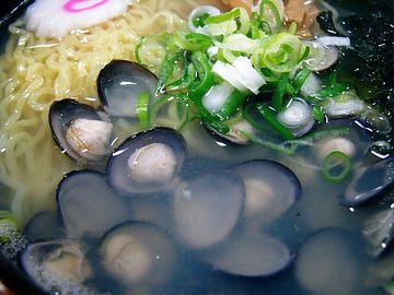 “しじみラーメン”に、しじみがいくつ入ってるか?