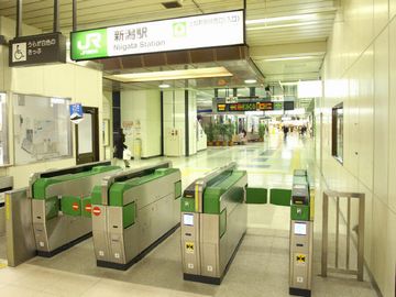 新潟駅新幹線改札口