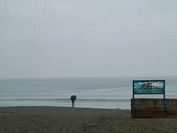 ♪今はもう秋 誰もいない海