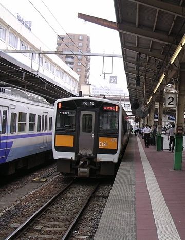 新潟駅に滑りこみました