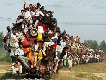 インドの通勤列車