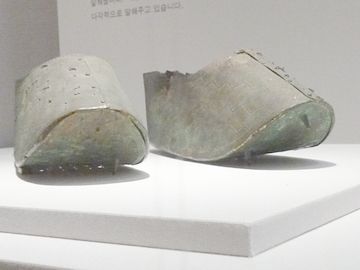 別角度からの沓