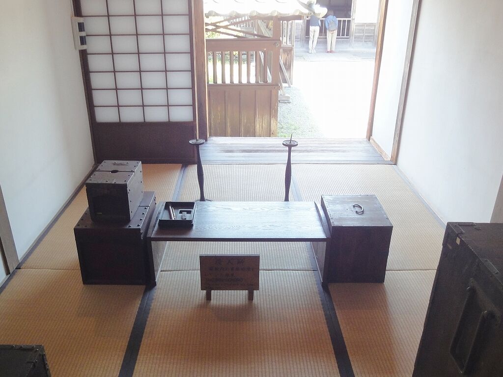 ここが、壁のむこう側か
