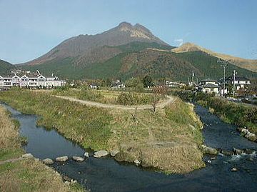 2本の川が合流する橋