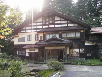 庄屋の家を博物館にした『大棟山(だいとうざん)美術博物館』