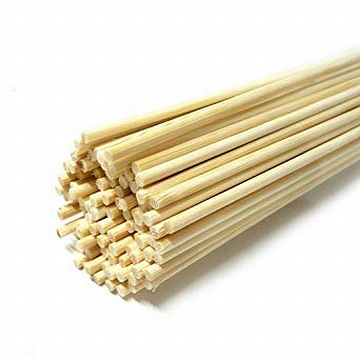 竹ひごを錐のように使った