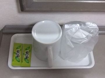 部屋に備え付けのグラス