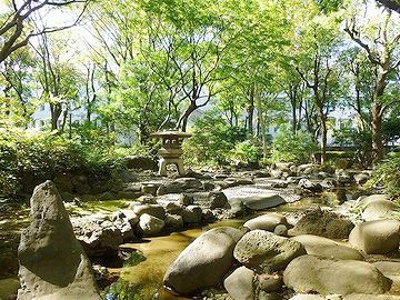 庭園部分が、そのまま残されてます