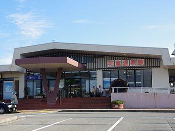 2時間ドラマに出てきそうな駅ですね