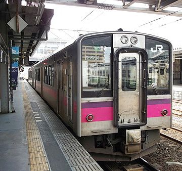 2回乗り換えて、秋田駅にたどり着くのは、11:30分です
