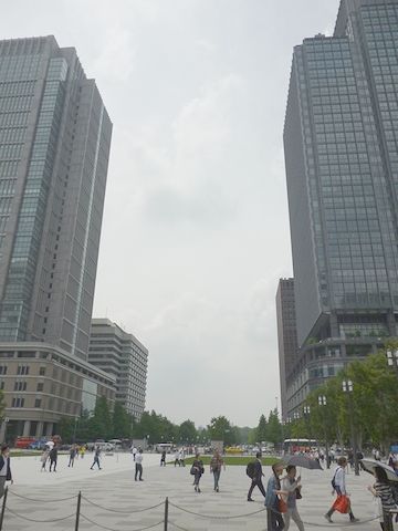 東京駅丸の内駅前広場