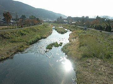 城橋から見る川面の光