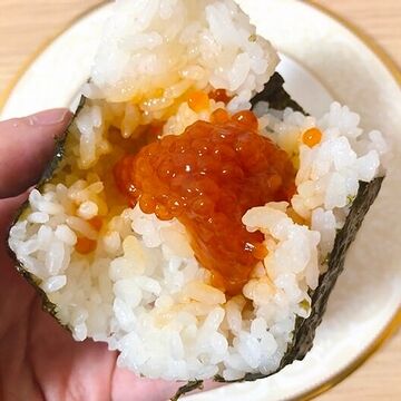 ファミマの「紅鮭すじこ醤油漬け」