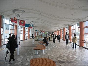 秋田駅・ぽぽろーど