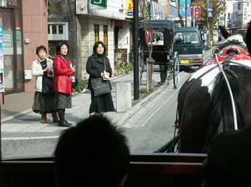 辻馬車・注目の的