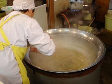 やっぱり、大鍋で煮てるから味が違いますよ