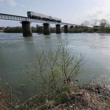 『岩木川橋梁』です