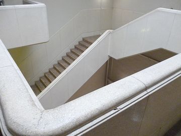 また階段