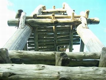 で、これは、何をする建物なの?