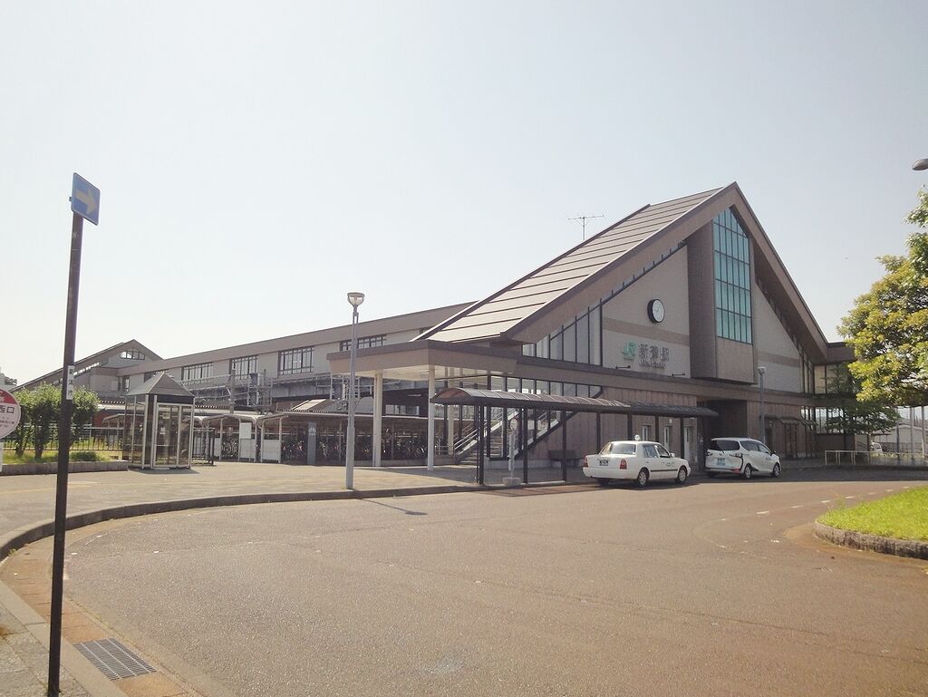 ほぼ看板建築みたいなつくり