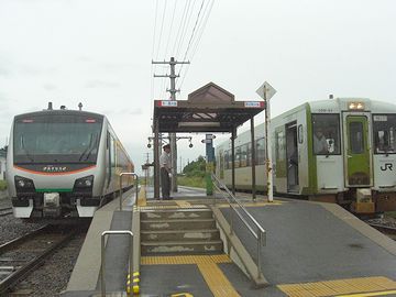 行き違いが、先ほど言った『陸奥横浜』の1駅でしか出来ないんです