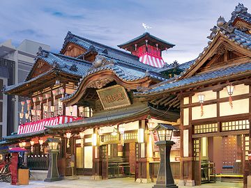『道後温泉本館』